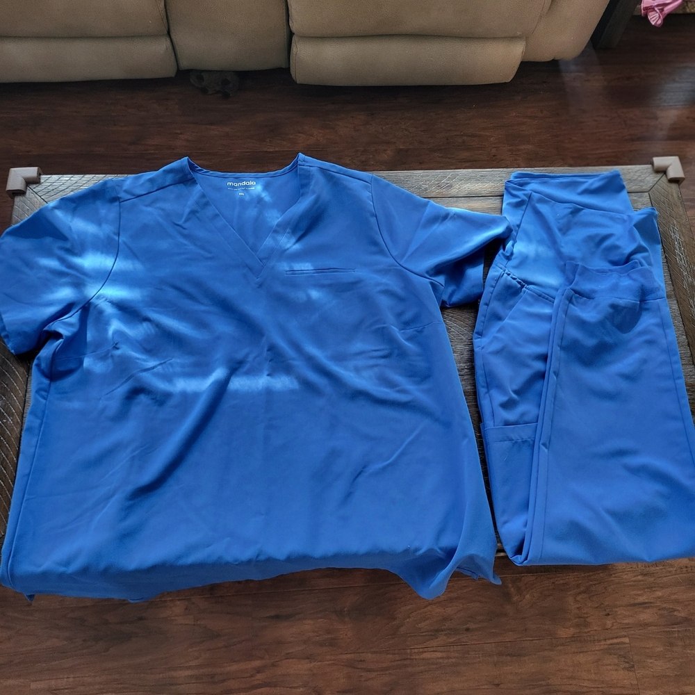 Blue Women's Maternity V-Neck Scrub Set - Mandala